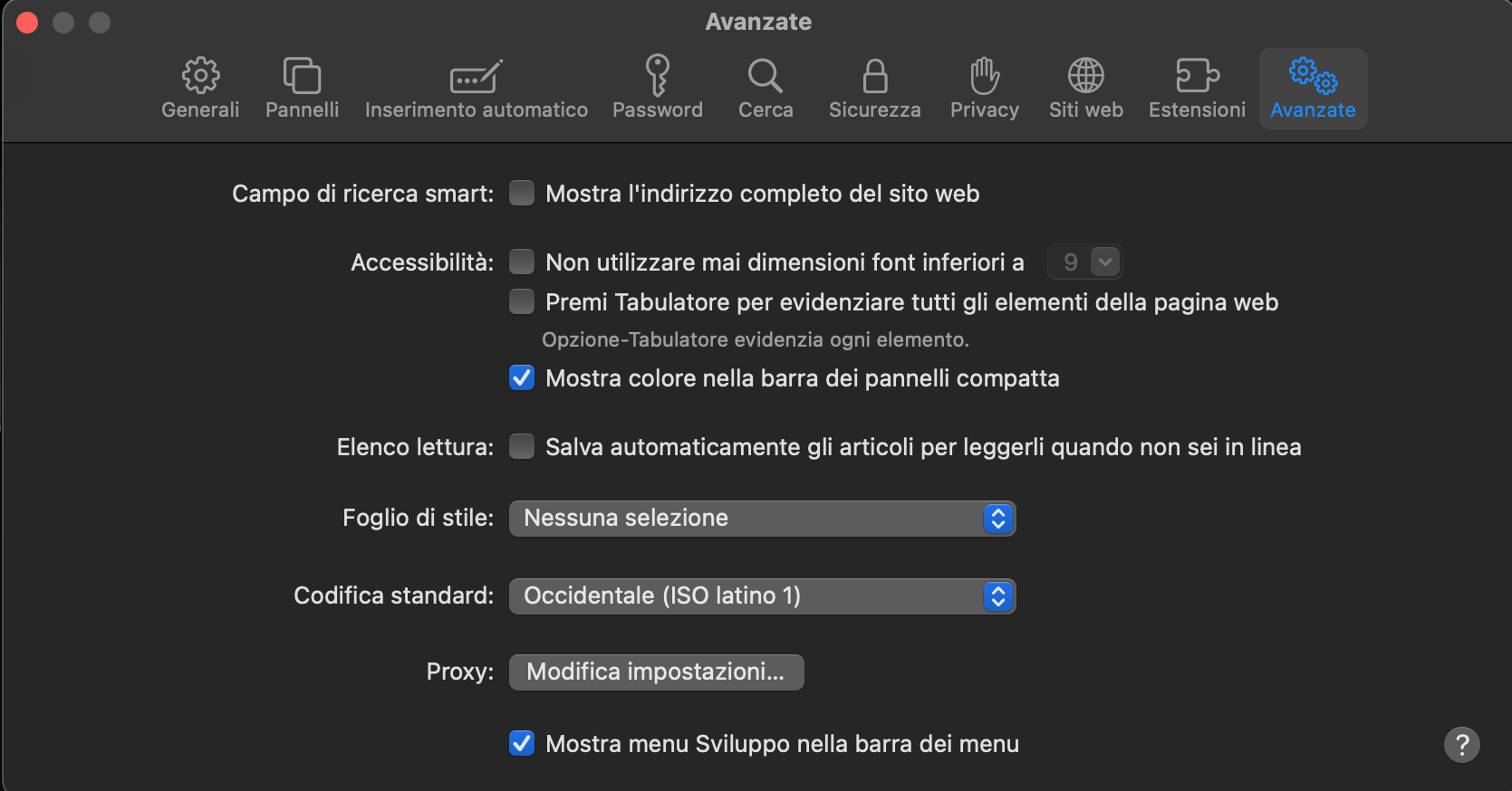 Nelle impostazioni di Safari, apri la scheda Avanzate e seleziona la casella Mostra funzionalità per sviluppatori web per proseguire.