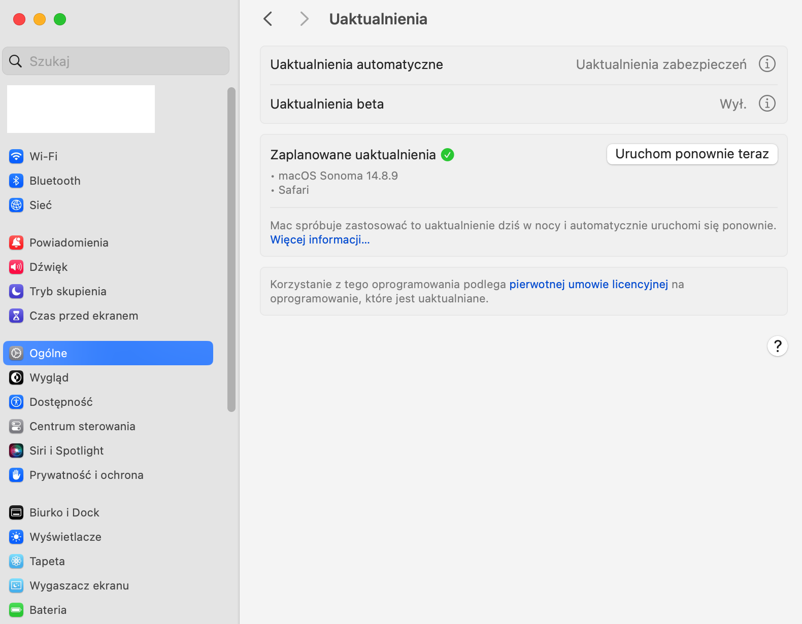 Aby zainstalować najnowszą wersję Safari na swoim MacBooku, kliknij Aktualizuj.