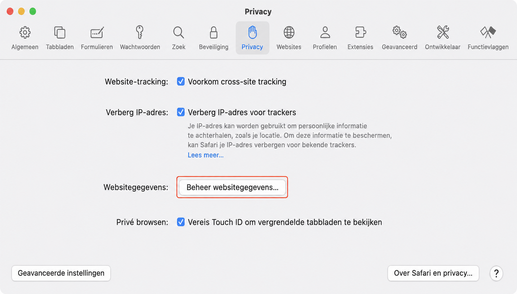 Het menu met privacy instellingen van Safari. ‘Beheer websitegegevens’ is gemarkeerd. Dit maakt deel uit van een handleiding over hoe je Safari reset om valse McAfee pop-ups op een Mac te stoppen.
